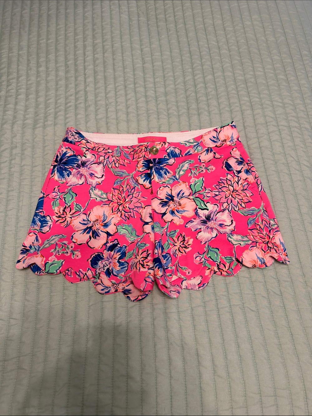 Lilly Pulitzer Bright Pink Floral Scallop-Hem Shorts